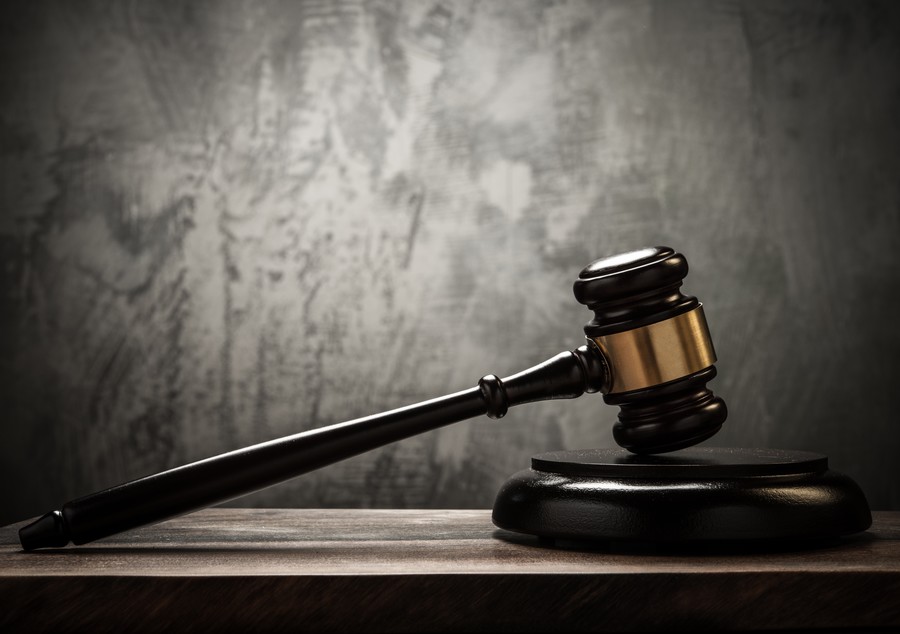 上海職務侵占罪律師視角：職務侵占罪的解析與防范——以重慶兩江新區案件為例