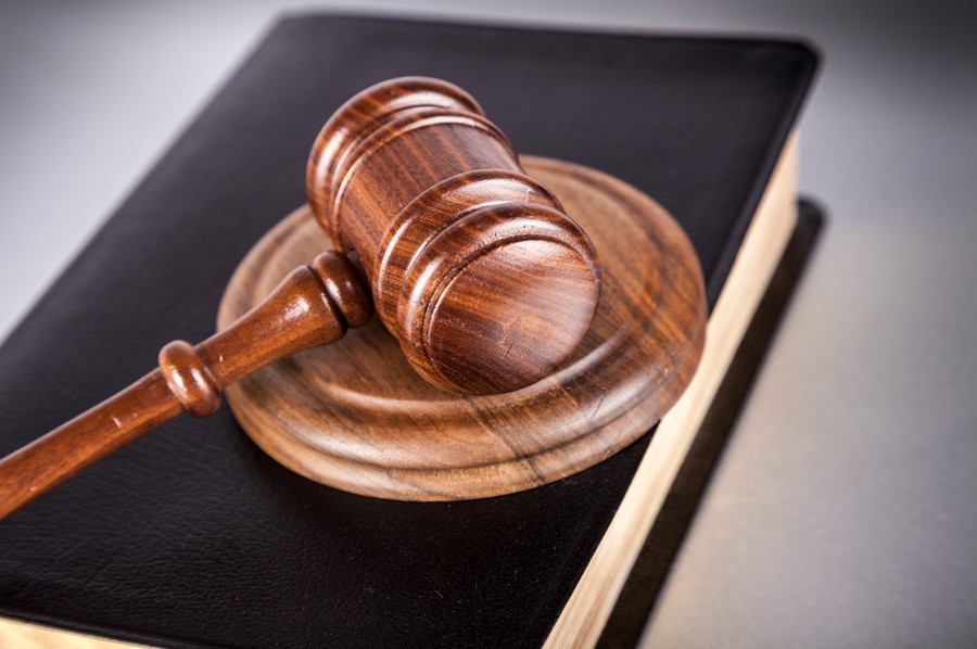上海刑事案件律師視角：湖北女社區書記遭攤販刺死事件的法律與社會反思