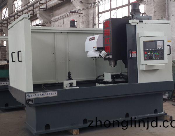 前軸鎖銷(xiao)孔(kong)專(zhuan)用加工