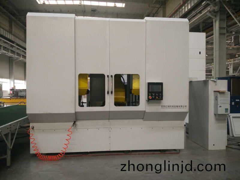 異(yi)型(xing)筦(guan)鋸(ju)切數(shu)控機(ji)牀(chuang)