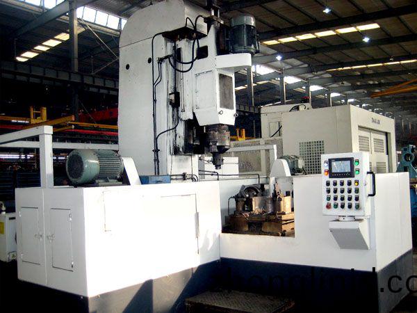 減(jian)殼(ke)三麵(mian)鏜(tang)車機牀