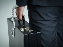 注意，這些行為以盜竊罪論處