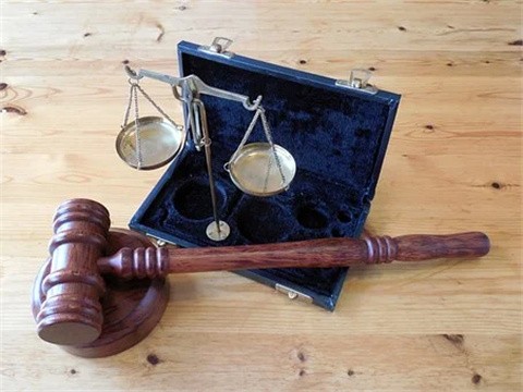 上海刑事知名律師講取保候審后結案還會留案底嗎